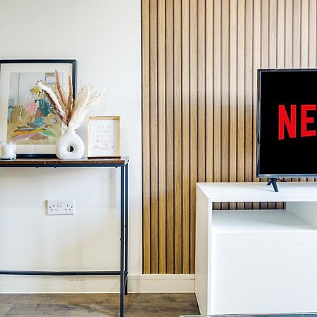 City Centre Emerald Escape - Sleeps-6, 2Beds & 2Baths , Netflix , Free Internet Birmingham Esterno foto
