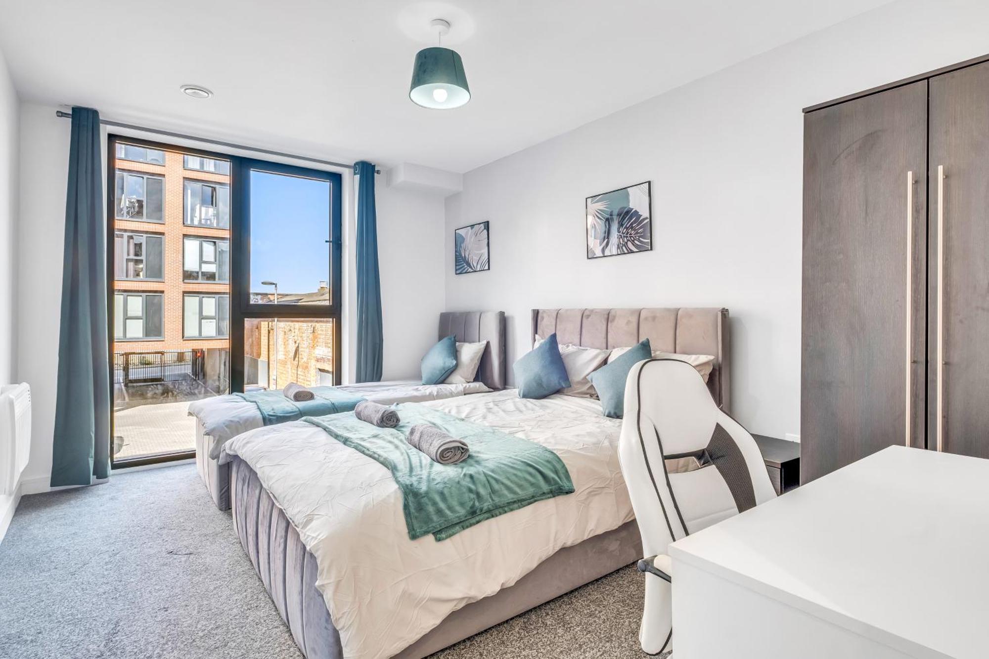 City Centre Emerald Escape - Sleeps-6, 2Beds & 2Baths , Netflix , Free Internet Birmingham Esterno foto